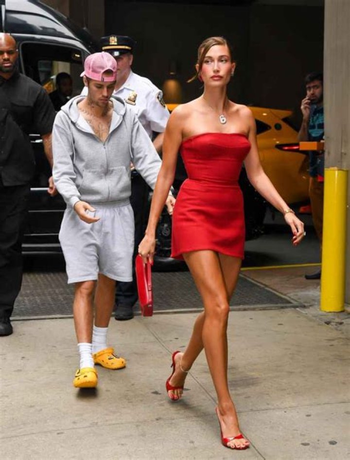 Hailey Baldwin Height, Parents, Net Worth, Cousins, Affair with Justin Bieber