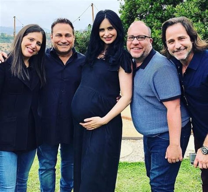 Krysten Ritter Parents, Height, Boyfriend, Relationship With John Ritter